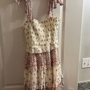 Francesca's Collections Cream and Pink Floral Dress